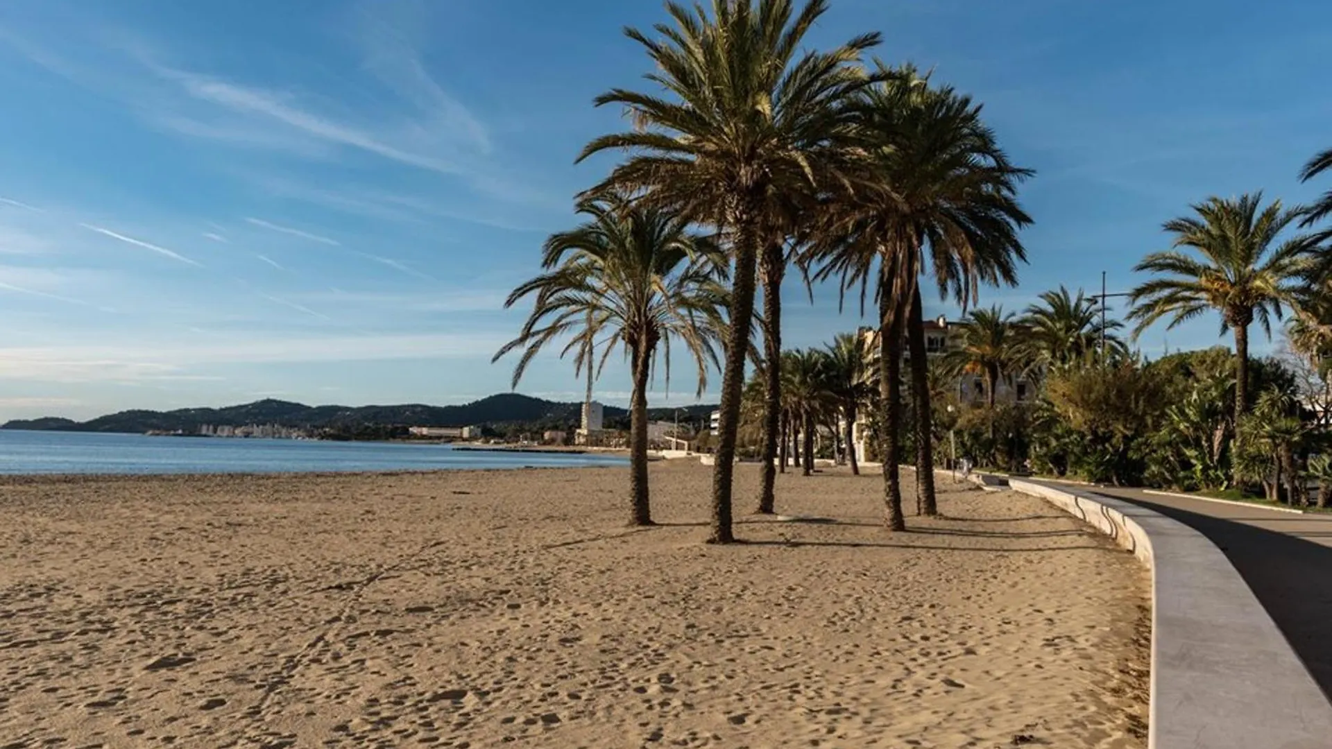 Studio Climatise Au Lavandou, 1Er Etage, Acces Plage, Equipements Complets - Fr-1-803-16 Le Lavandou Apartment