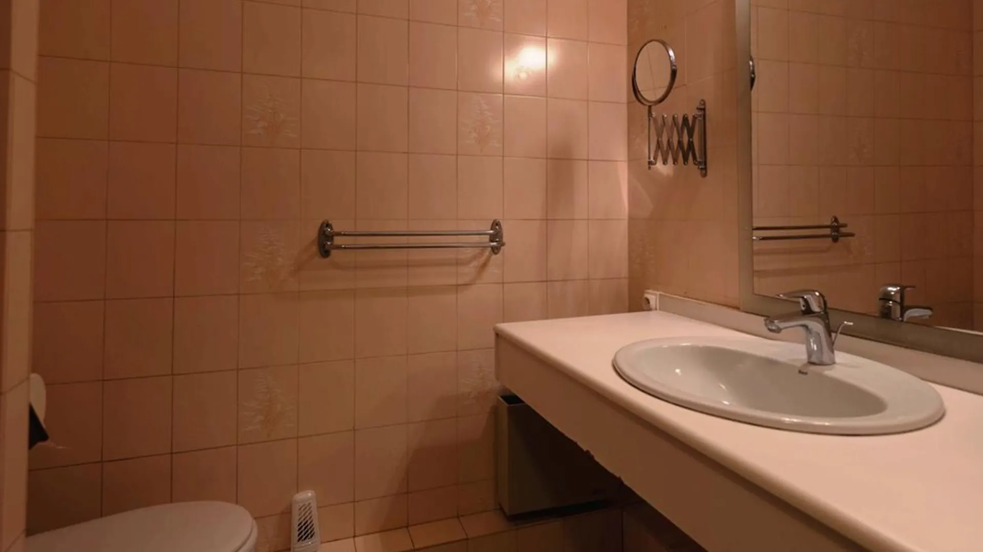 Studio Climatise Au Lavandou, 1Er Etage, Acces Plage, Equipements Complets - Fr-1-803-16 Le Lavandou Apartamento